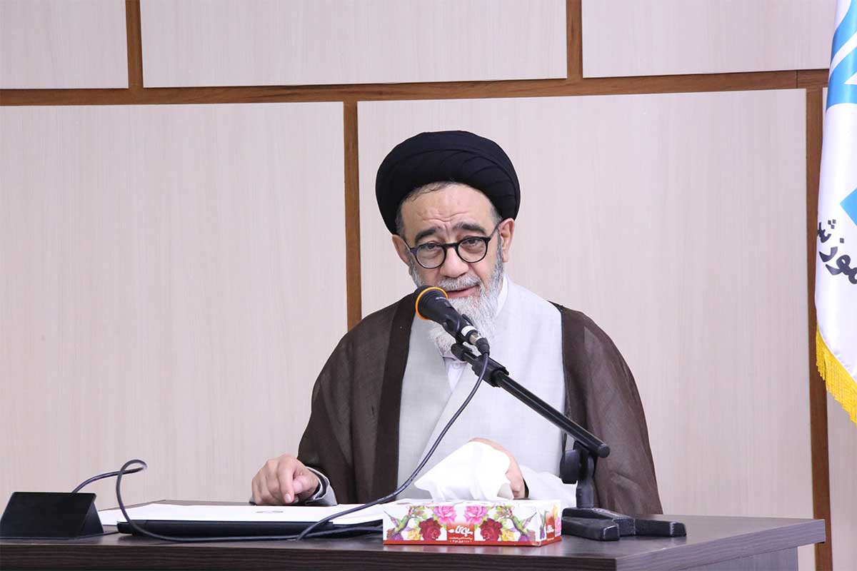 مباهله زیربنای غدیر است به همین جهت این روز را گرامی می‌داریم.