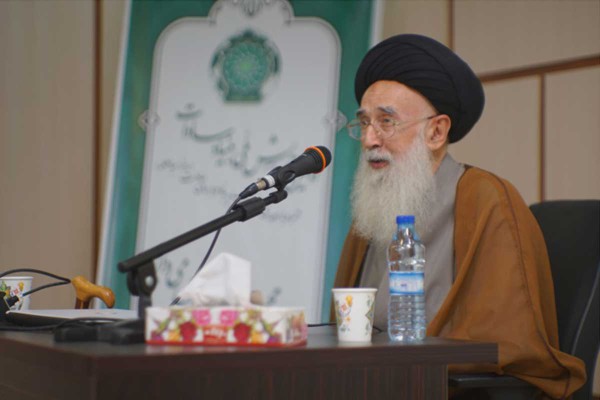 گوهر را هدیه می‌کنند به انسان ولو با مشارکت خودش