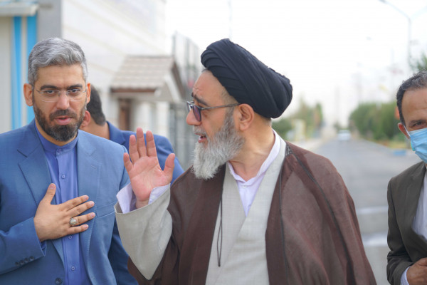 اولین همایش بنیاد سادات